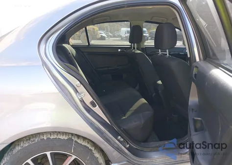 2017 Mitsubishi Lancer Es/Se/Sel z USA, uszkodzony, nr VIN JA32V2FW9HU000941